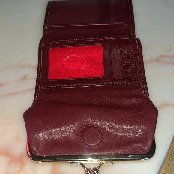 RARE Vintage Dooney & Bourke Burgundy Kiss Lock wallet - Picture 6 of 7